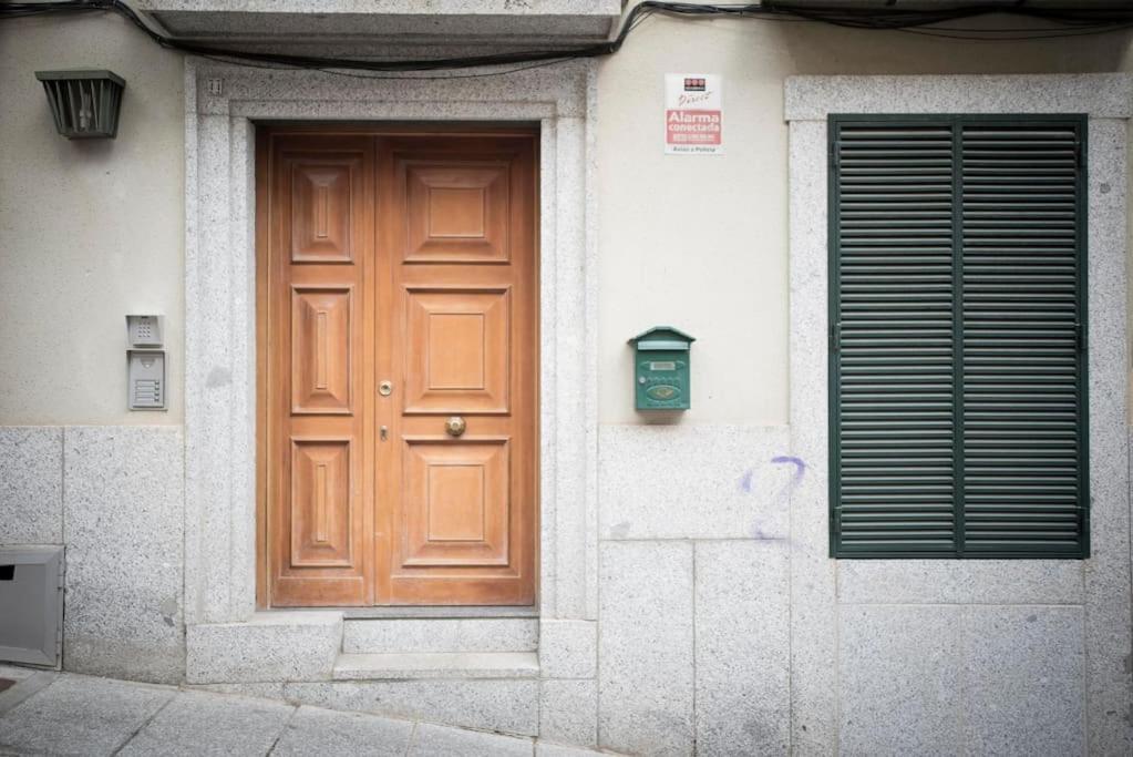Apartamento En Centro Historico Con Patio Romano سان لورنزو دي ش الإسكوريال المظهر الخارجي الصورة